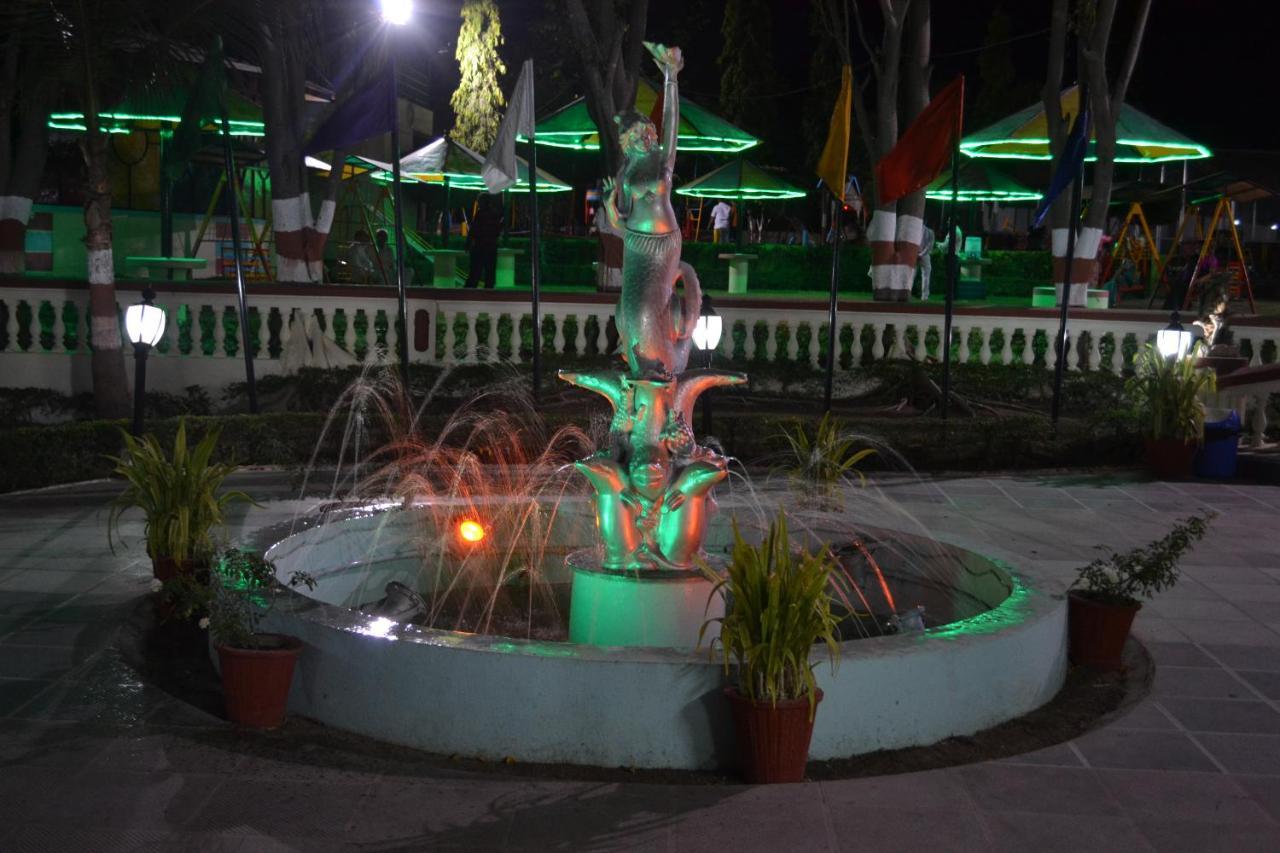 Fun And Food Resort & Holidays Harsola 外观 照片
