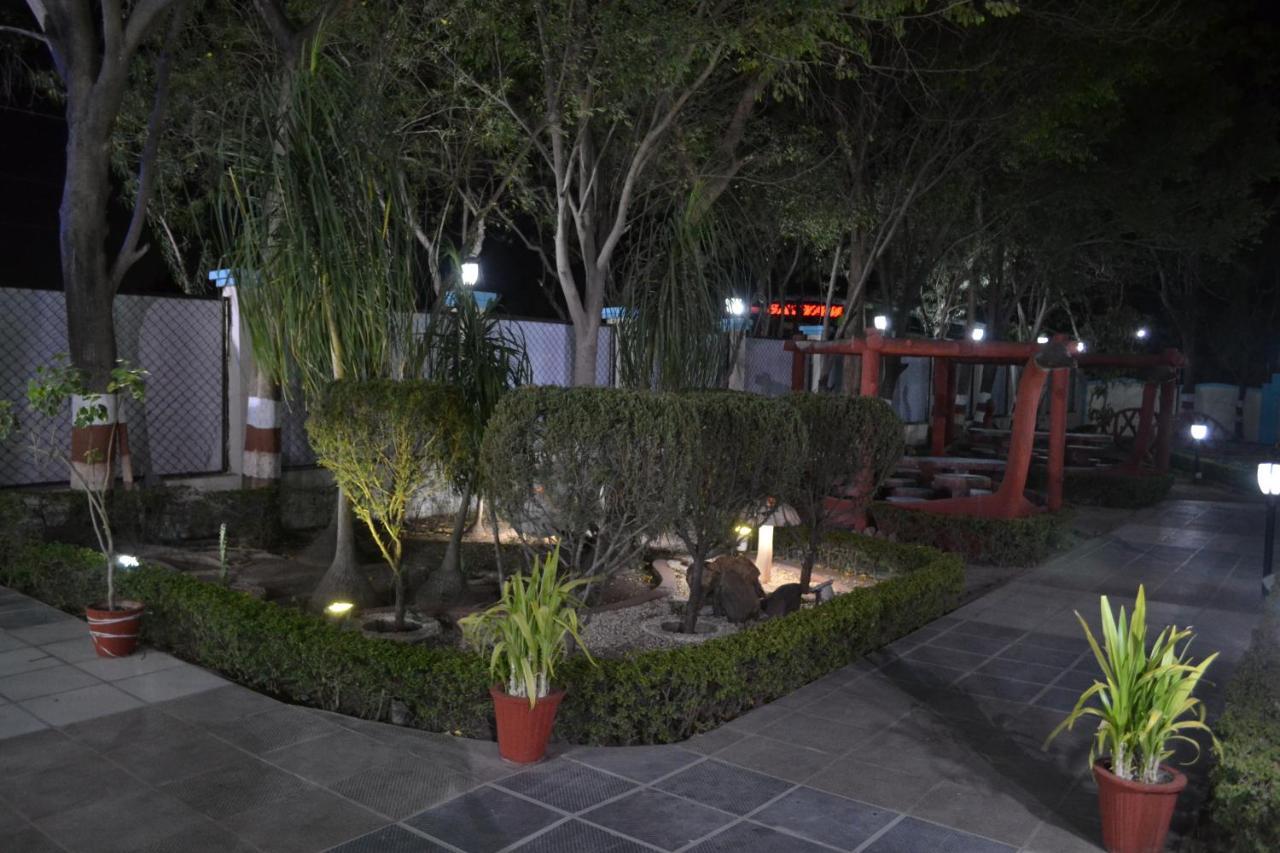 Fun And Food Resort & Holidays Harsola 外观 照片